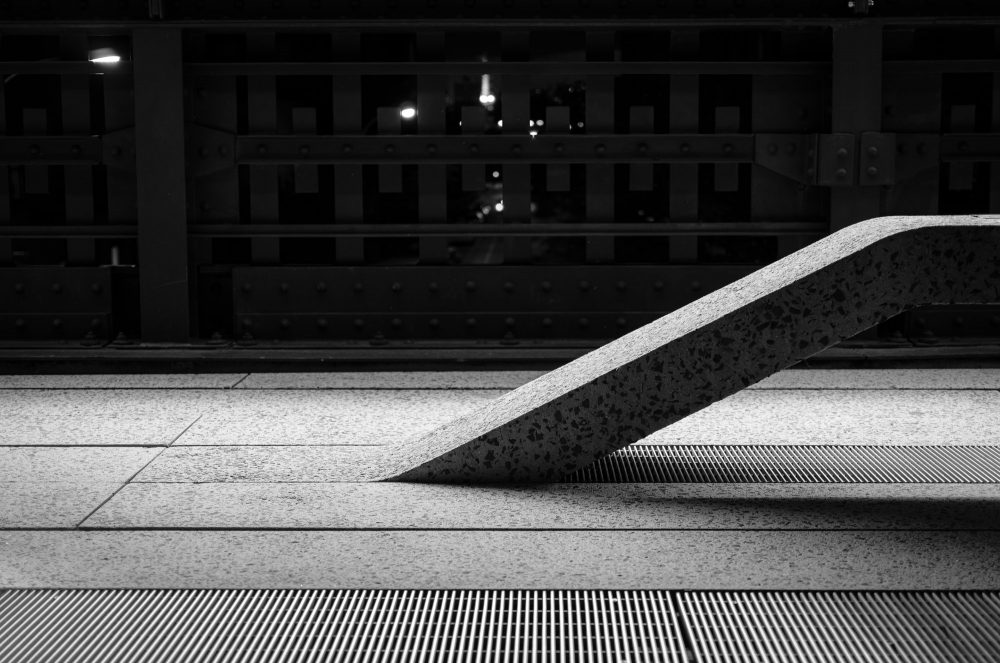 The High Line Park, Manhattan. A detail of a bench. Photo by Jacky S. Lin, shutterstock.com